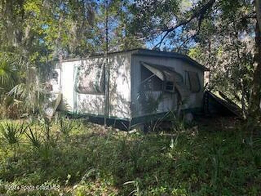 882 County Road 310, Interlachen, FL 32148