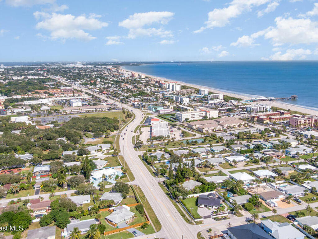 113 W Leon Lane, Cocoa Beach, FL 32931