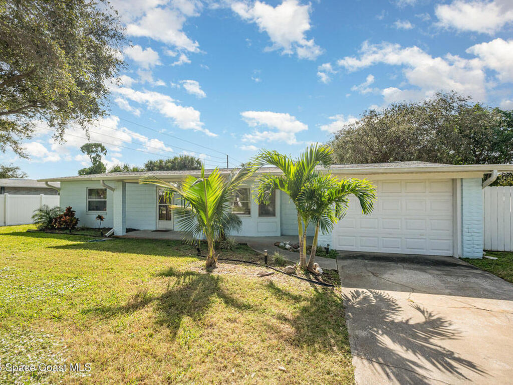 113 W Leon Lane, Cocoa Beach, FL 32931