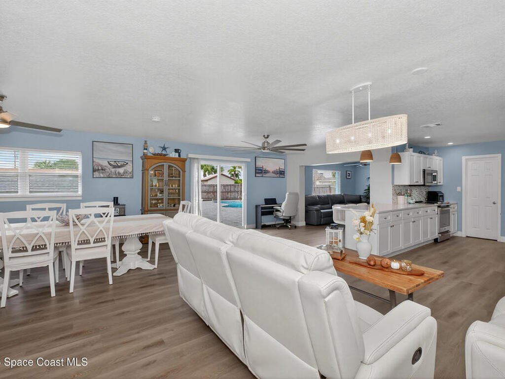 635 Barrett Drive, Merritt Island, FL 32952