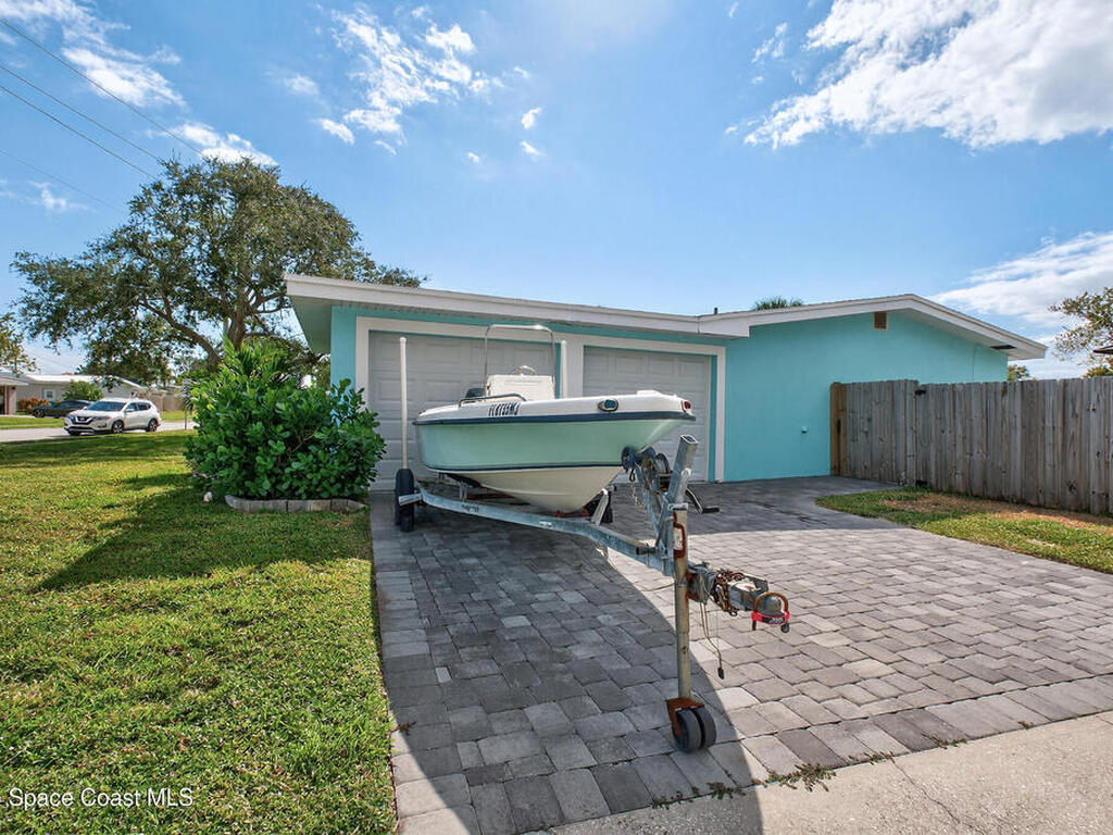 635 Barrett Drive, Merritt Island, FL 32952