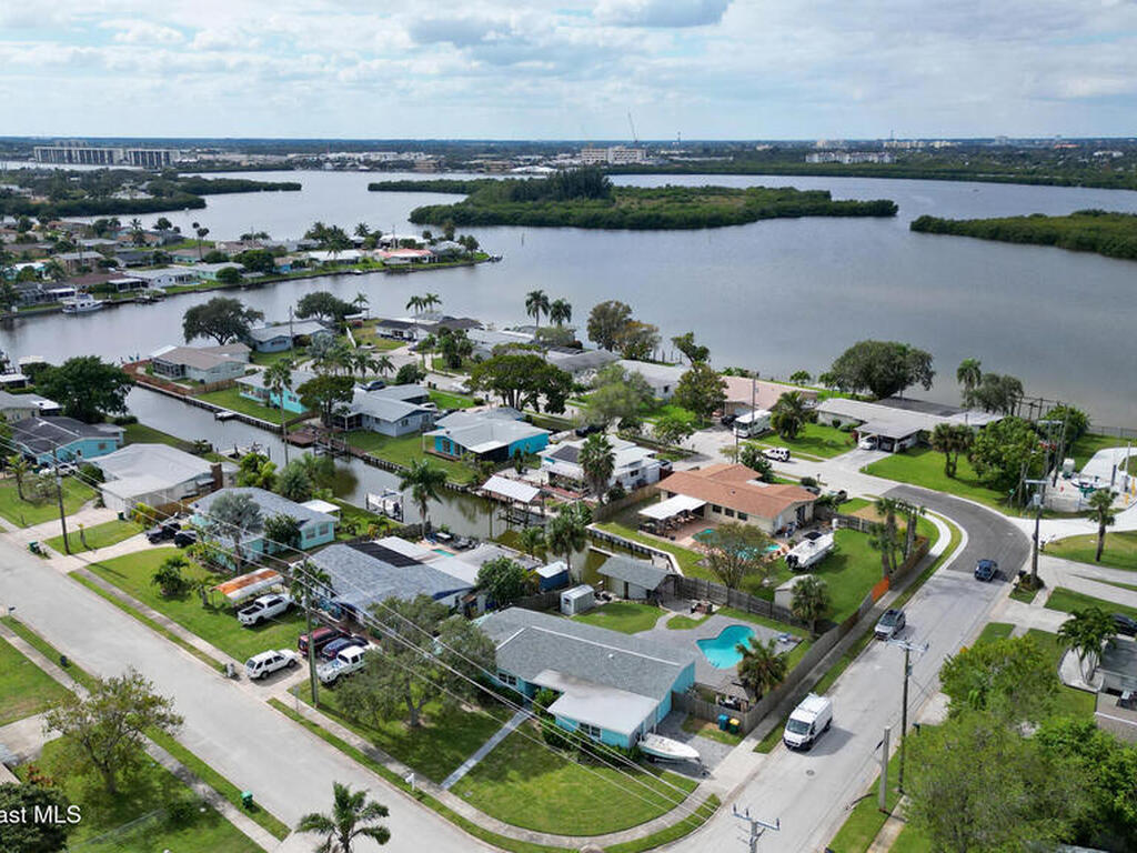 635 Barrett Drive, Merritt Island, FL 32952