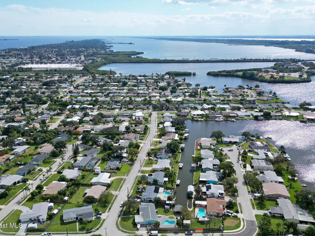 635 Barrett Drive, Merritt Island, FL 32952