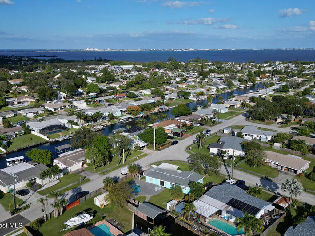 635 Barrett Drive, Merritt Island, FL 32952