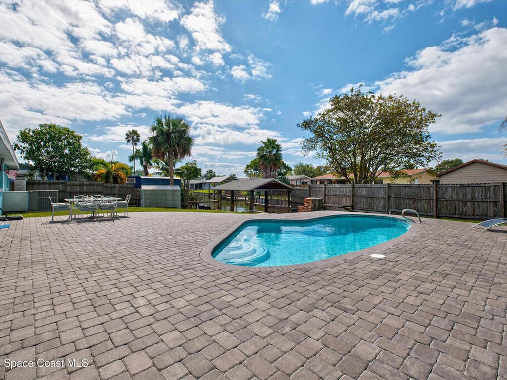 635 Barrett Drive, Merritt Island, FL 32952