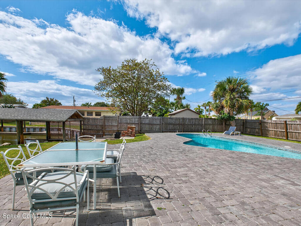 635 Barrett Drive, Merritt Island, FL 32952