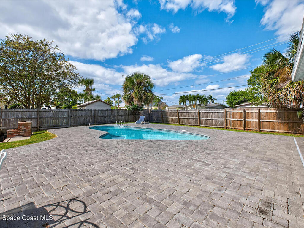 635 Barrett Drive, Merritt Island, FL 32952