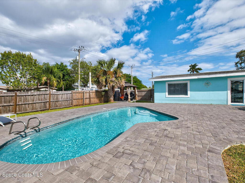 635 Barrett Drive, Merritt Island, FL 32952