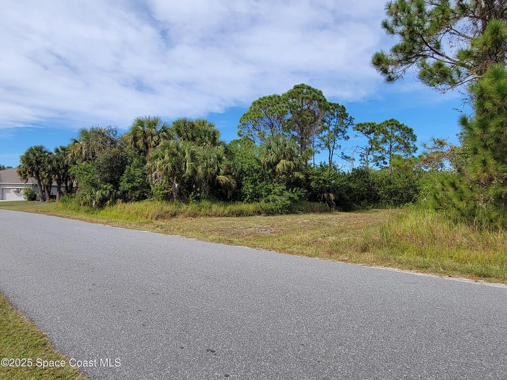 121 Halloran Street, Palm Bay, FL 32909