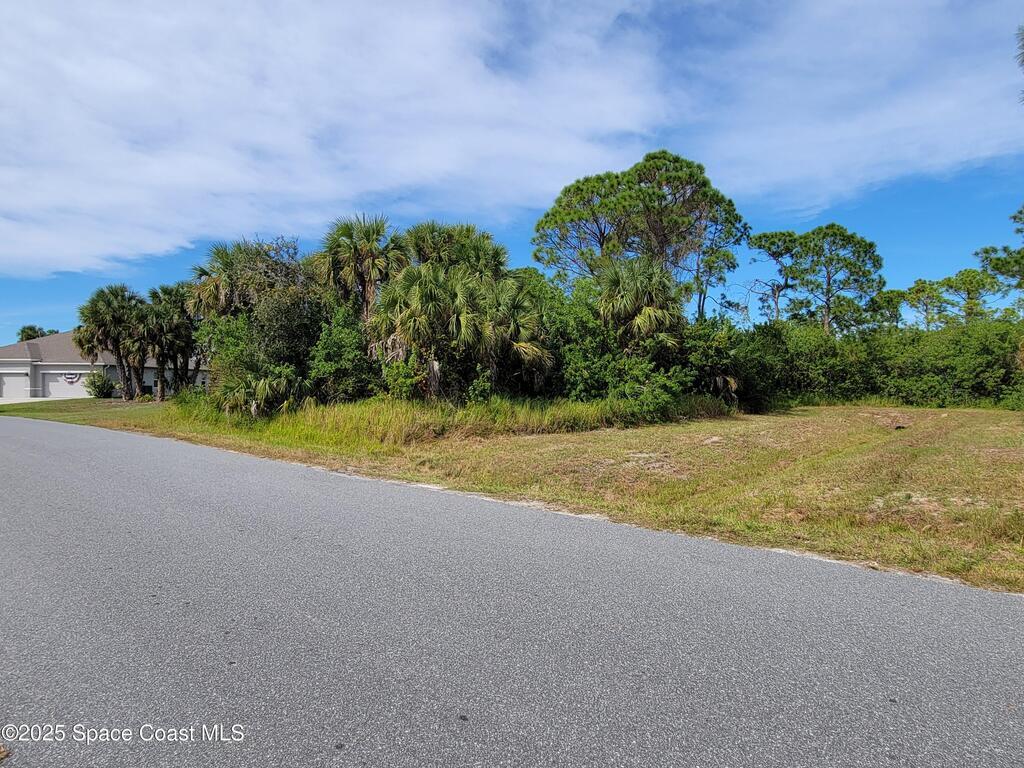 121 Halloran Street, Palm Bay, FL 32909