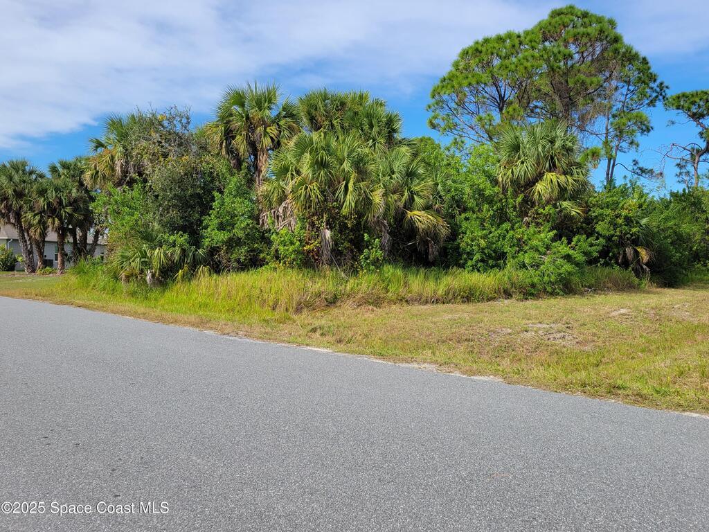 121 Halloran Street, Palm Bay, FL 32909