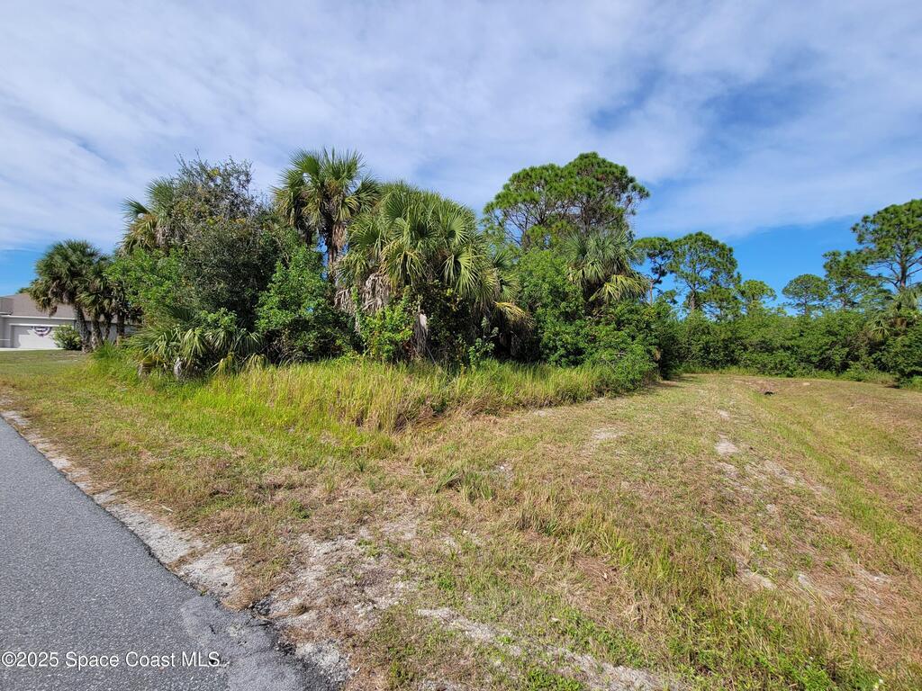 121 Halloran Street, Palm Bay, FL 32909