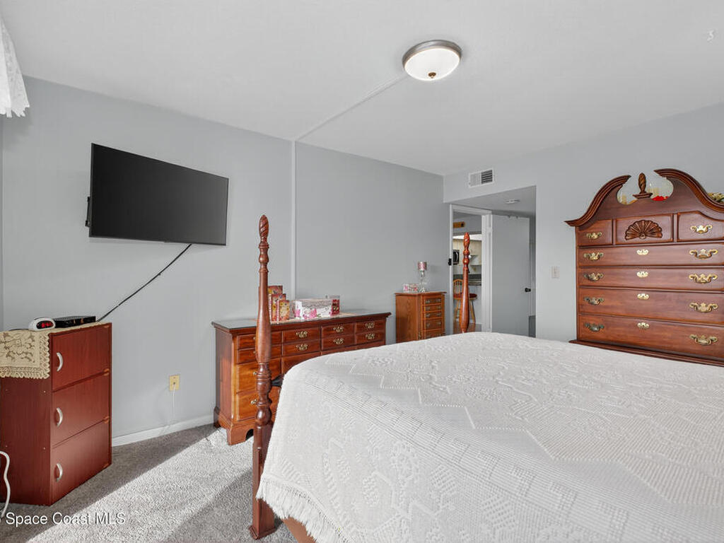 2135 N Courtenay Parkway, Merritt Island, FL 32953