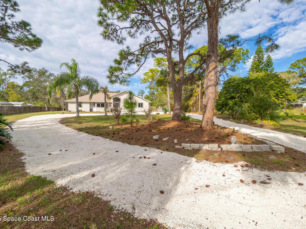 5775 Broad Acres Street, Merritt Island, FL 32953