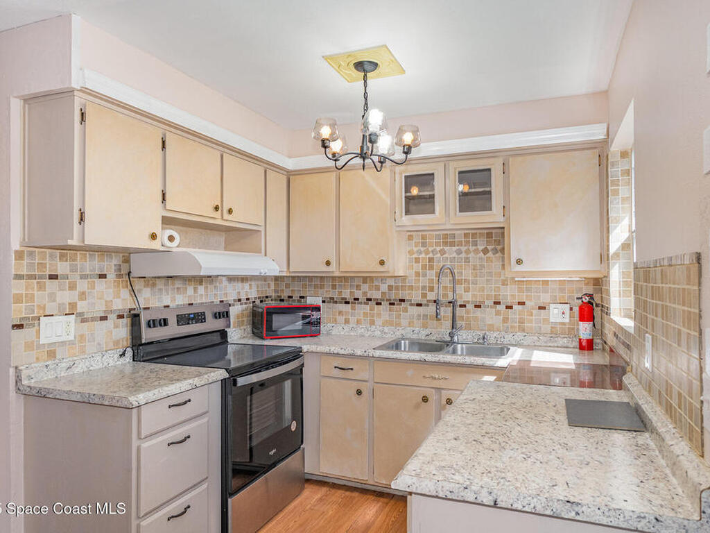 961 Kaufman, Cocoa, FL 32927