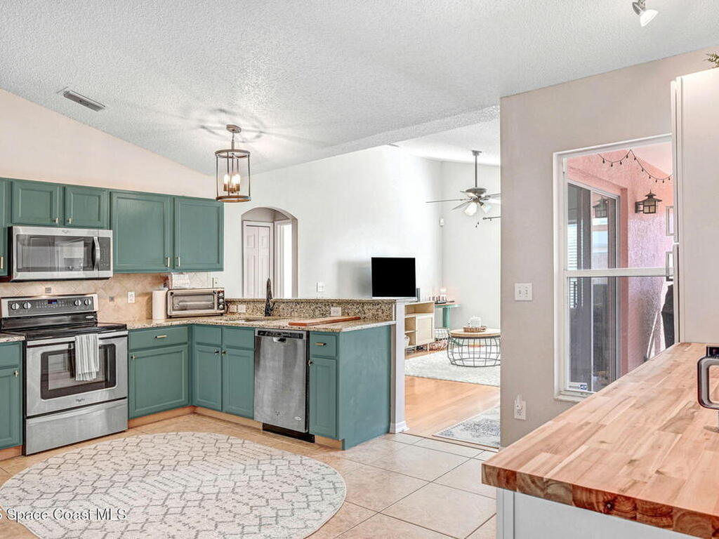 2015 Blue Ridge Avenue, Melbourne, FL 32935