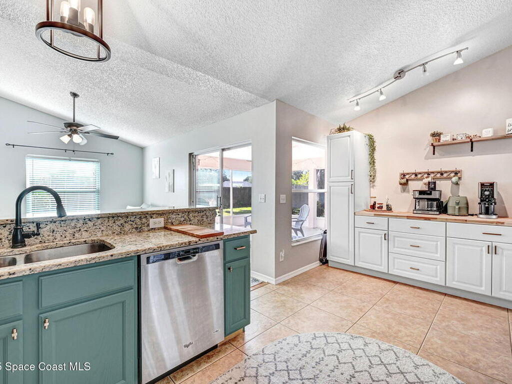 2015 Blue Ridge Avenue, Melbourne, FL 32935