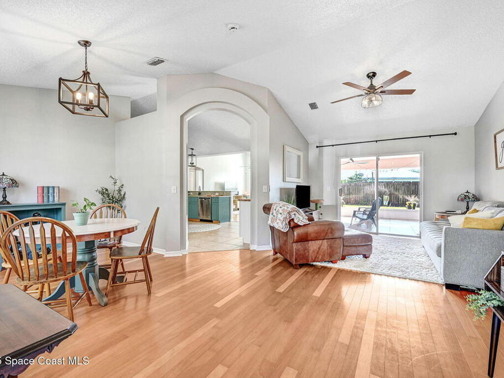 2015 Blue Ridge Avenue, Melbourne, FL 32935