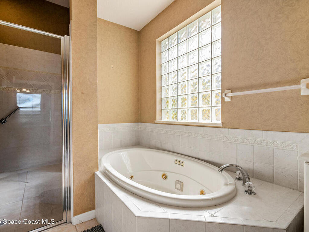 4550 Aberdeen Circle, Suntree, FL 32955