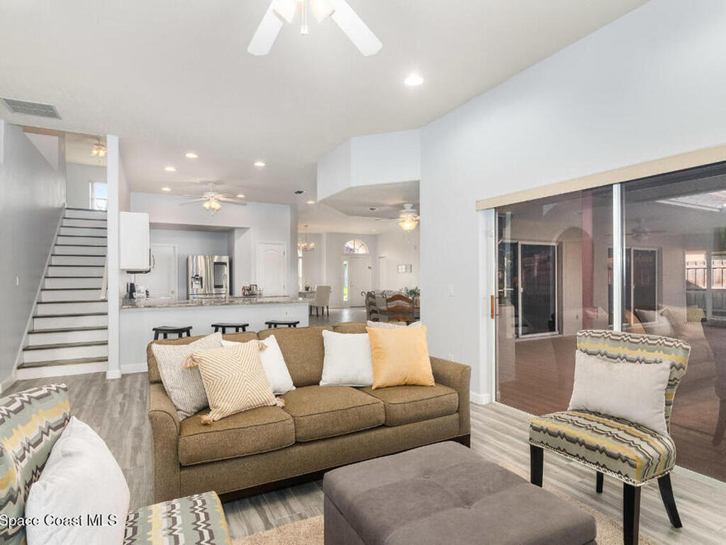 530 Sunset Lakes Drive, Merritt Island, FL 32953