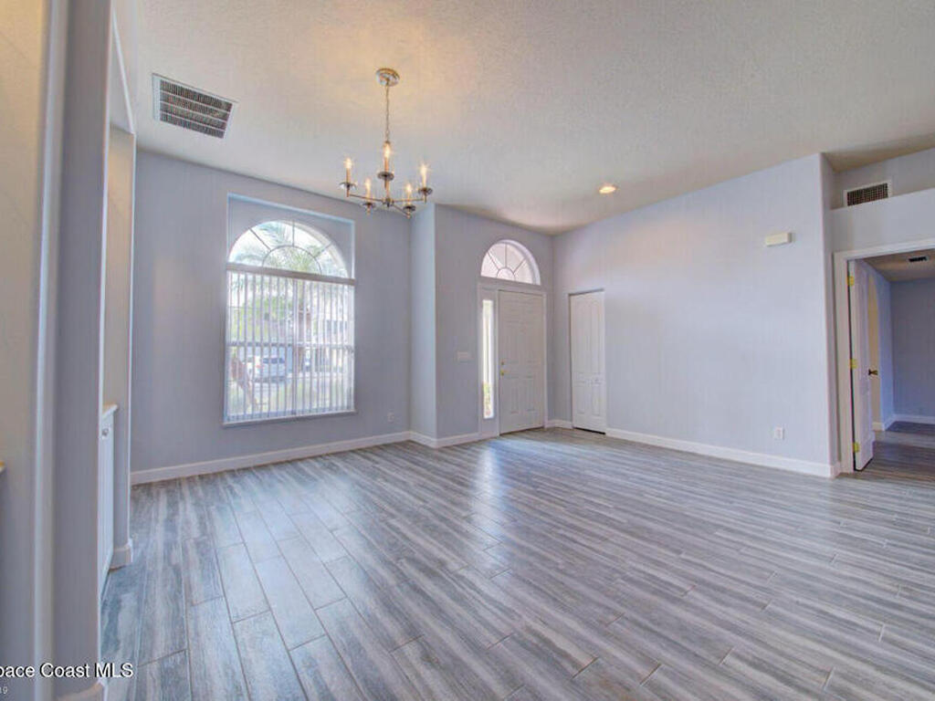 530 Sunset Lakes Drive, Merritt Island, FL 32953