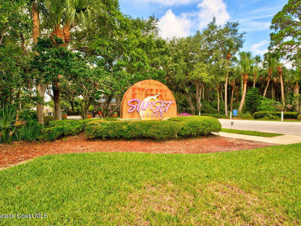 530 Sunset Lakes Drive, Merritt Island, FL 32953