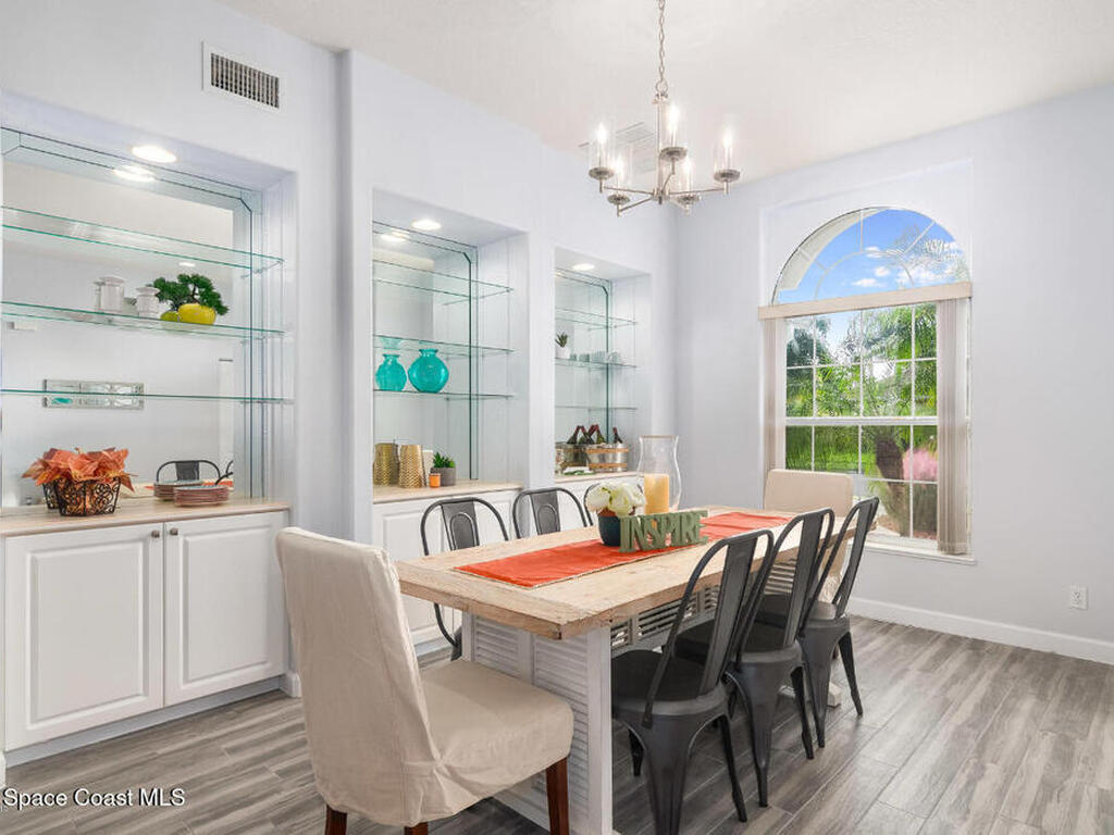 530 Sunset Lakes Drive, Merritt Island, FL 32953