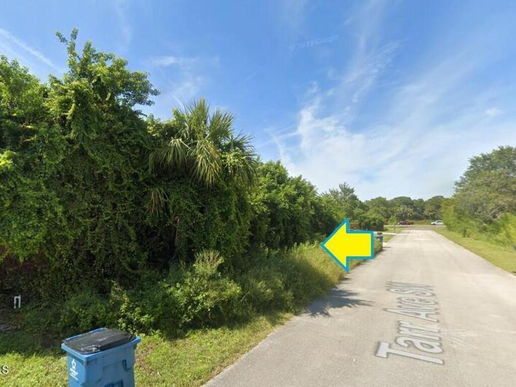 556 Tarr Avenue, Palm Bay, FL 32908