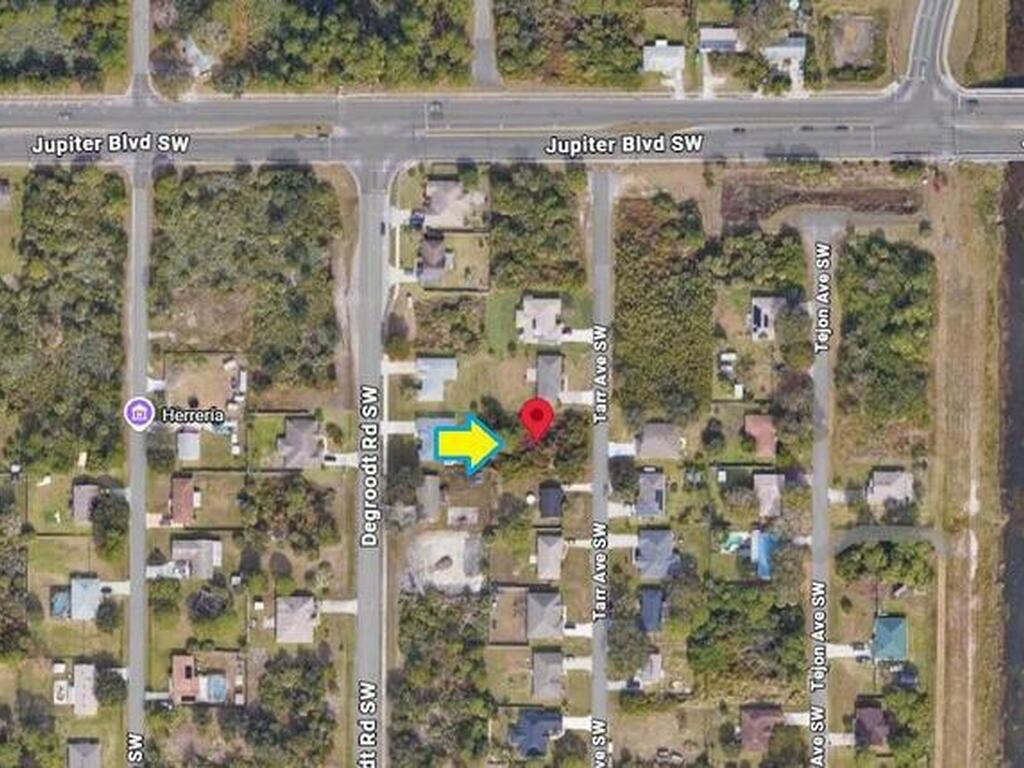 556 Tarr Avenue, Palm Bay, FL 32908