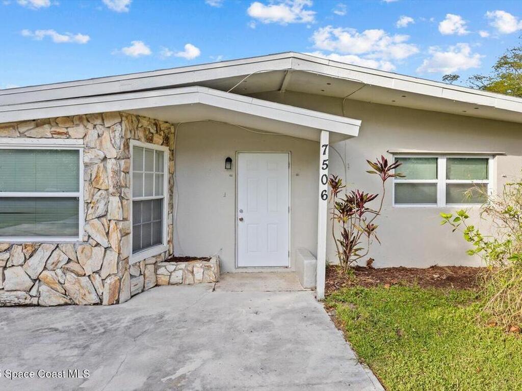 7506 Roberts Road, Fort Pierce, FL 34951