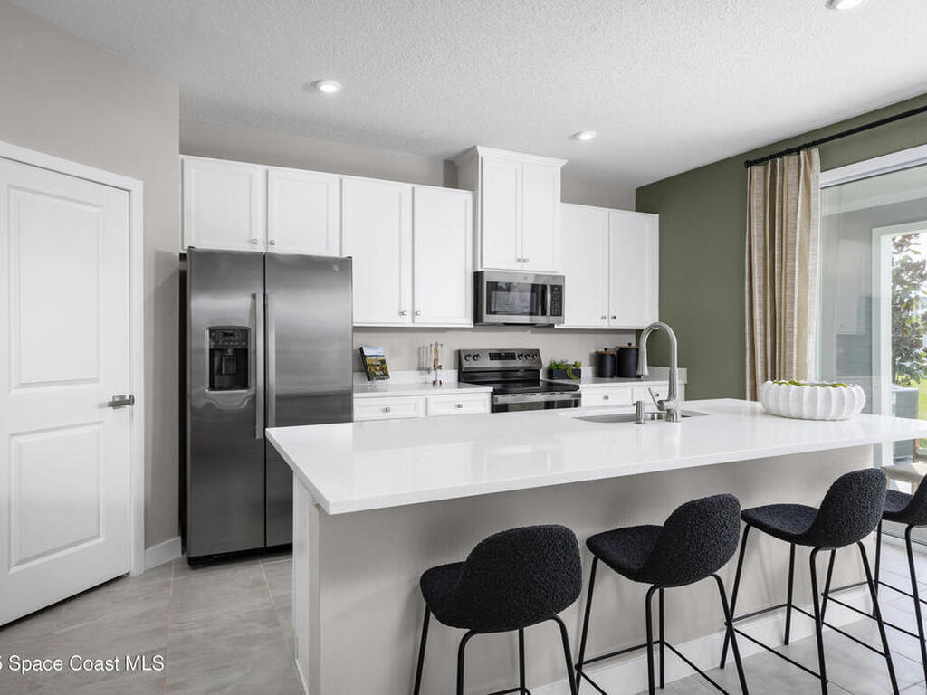 1828 Kendall Pointe Place, Melbourne, FL 32935