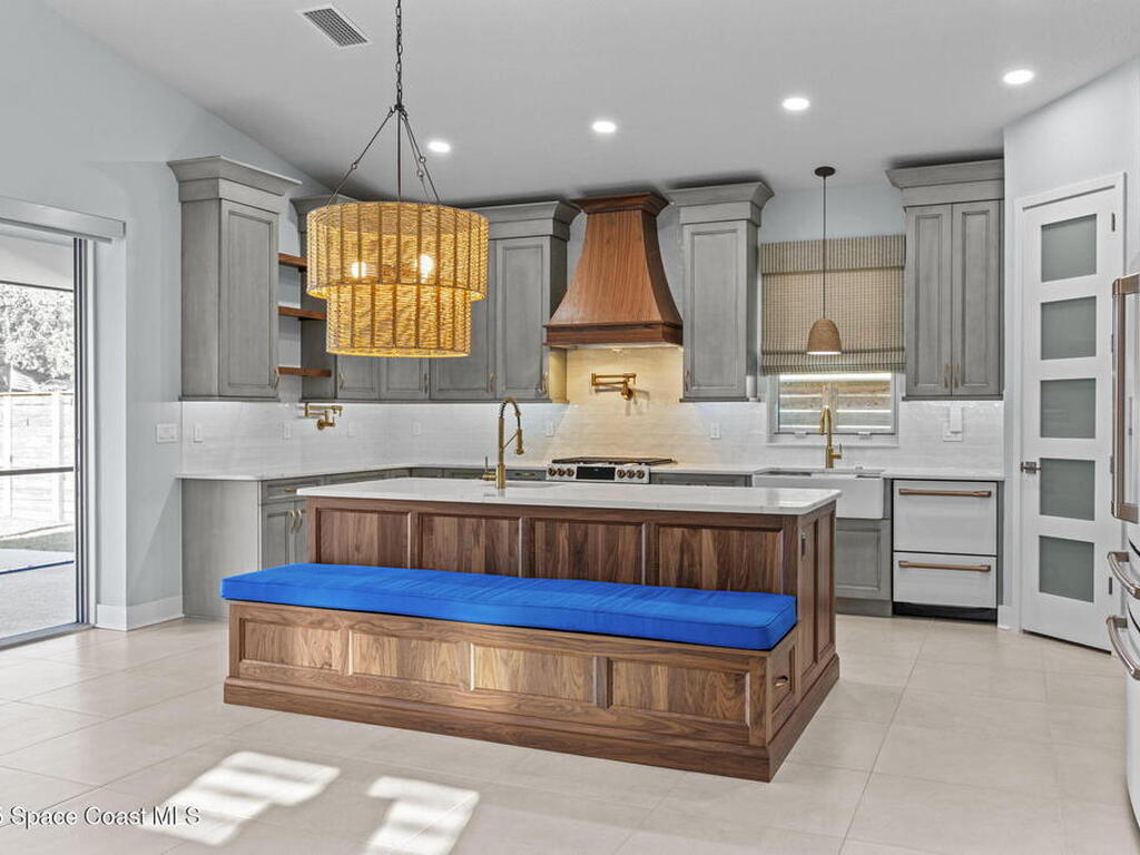 152 Indian Creek Road, Oak Hill, FL 32759