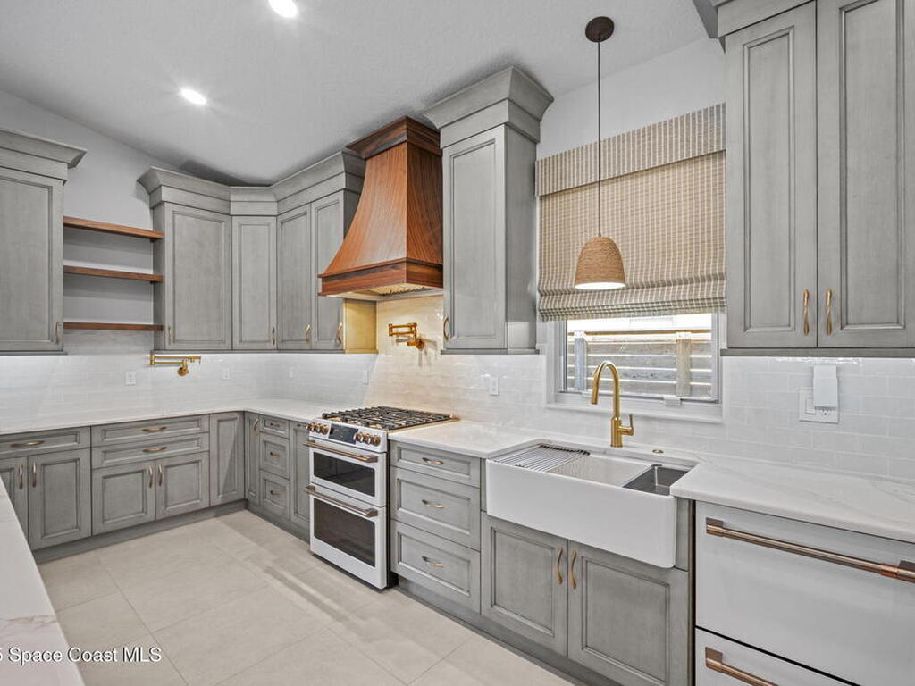 152 Indian Creek Road, Oak Hill, FL 32759