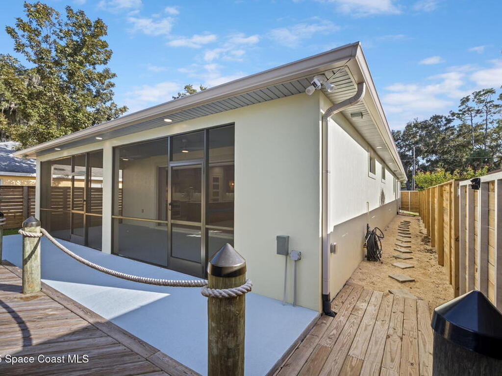 152 Indian Creek Road, Oak Hill, FL 32759