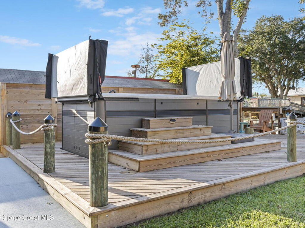 152 Indian Creek Road, Oak Hill, FL 32759