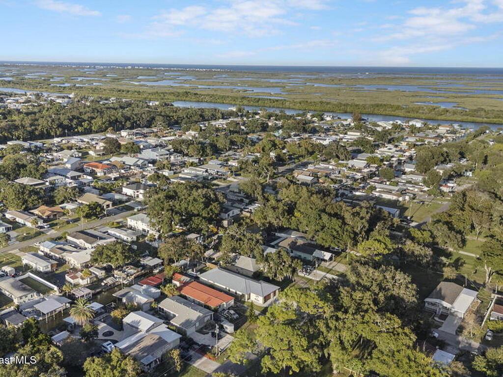 152 Indian Creek Road, Oak Hill, FL 32759