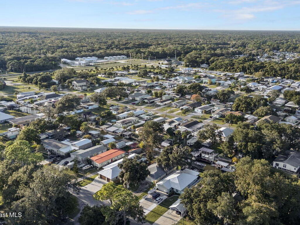 152 Indian Creek Road, Oak Hill, FL 32759