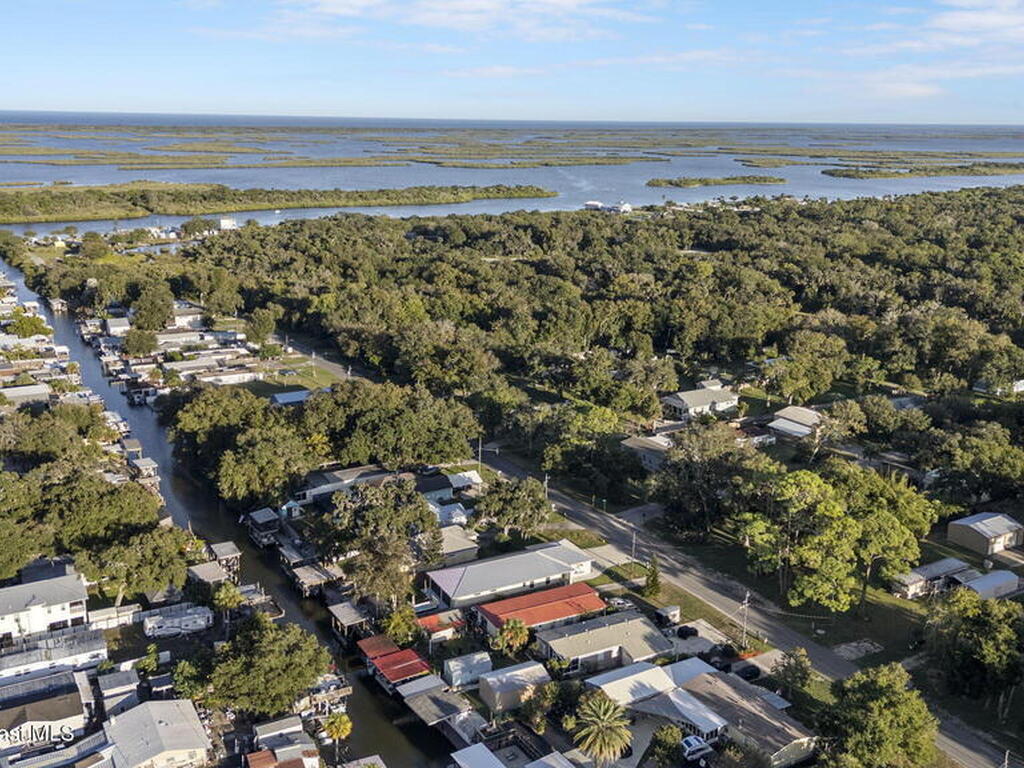 152 Indian Creek Road, Oak Hill, FL 32759