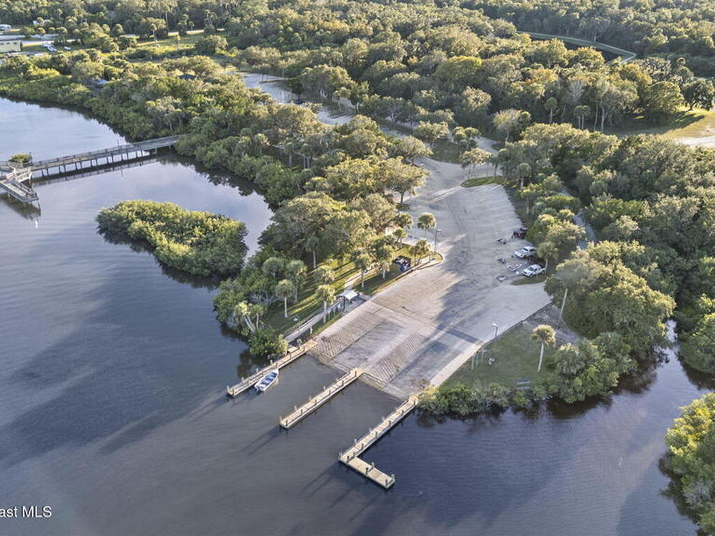 152 Indian Creek Road, Oak Hill, FL 32759