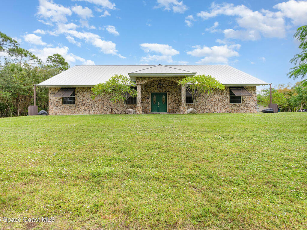 4207 Fortuna Avenue, Grant-Valkaria, FL 32950