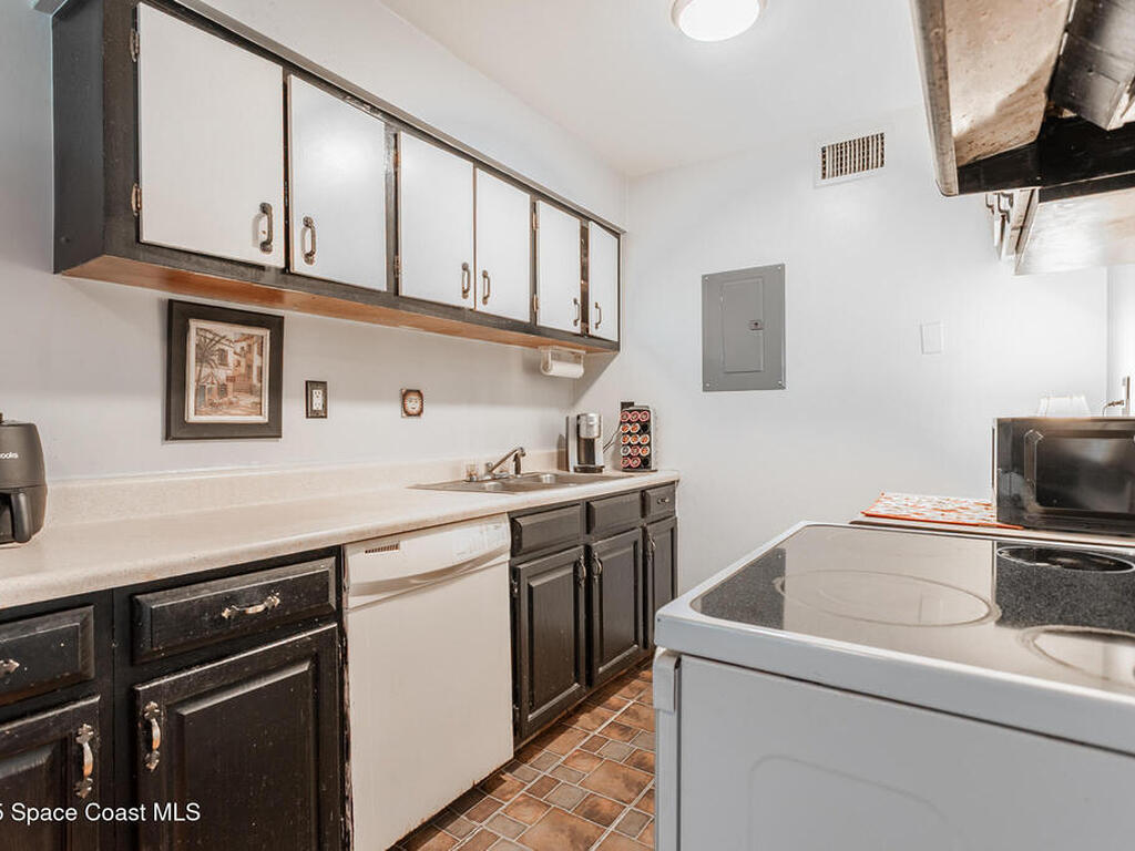 1225 N Wickham Road, Melbourne, FL 32935