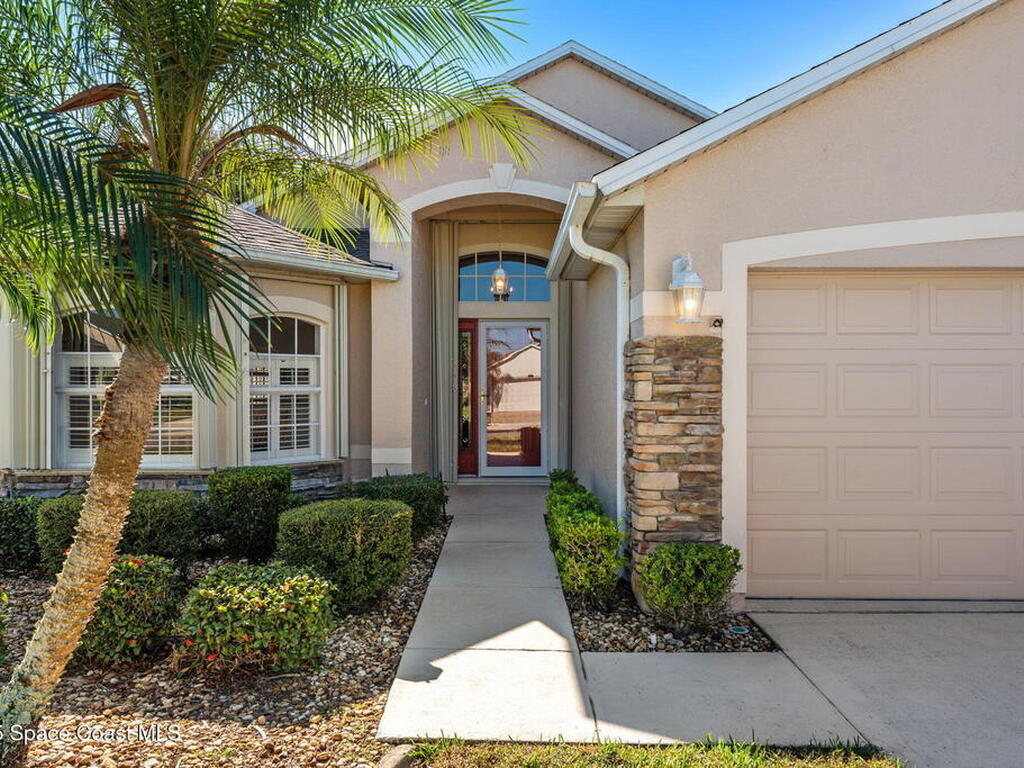 1690 Lago Mar Drive, Melbourne, FL 32940