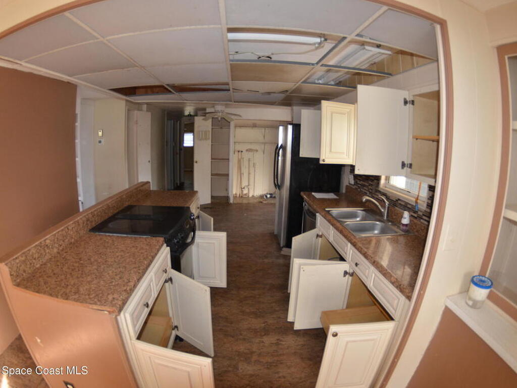 1056 Wren Circle, Barefoot Bay, FL 32976