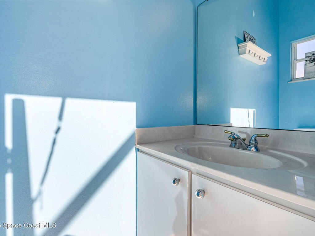 1617 Sun Pointe Place, Merritt Island, FL 32952