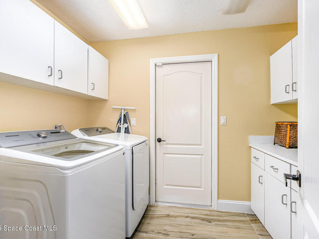 1617 Sun Pointe Place, Merritt Island, FL 32952