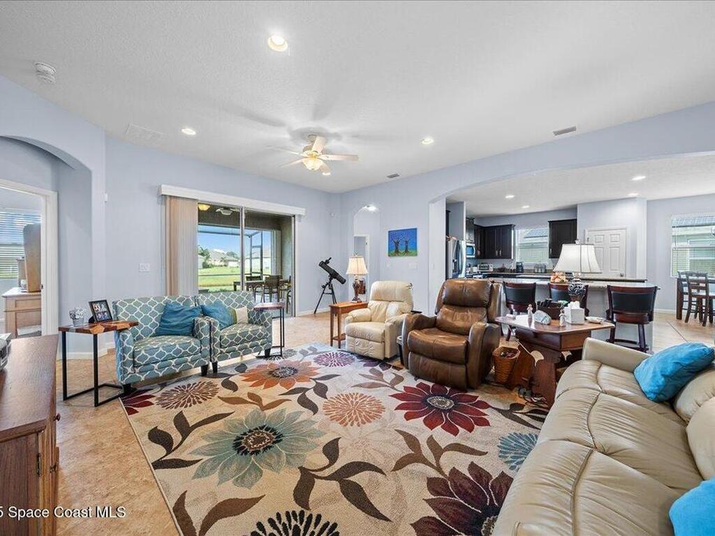 634 Easton Forest Circle, Palm Bay, FL 32909