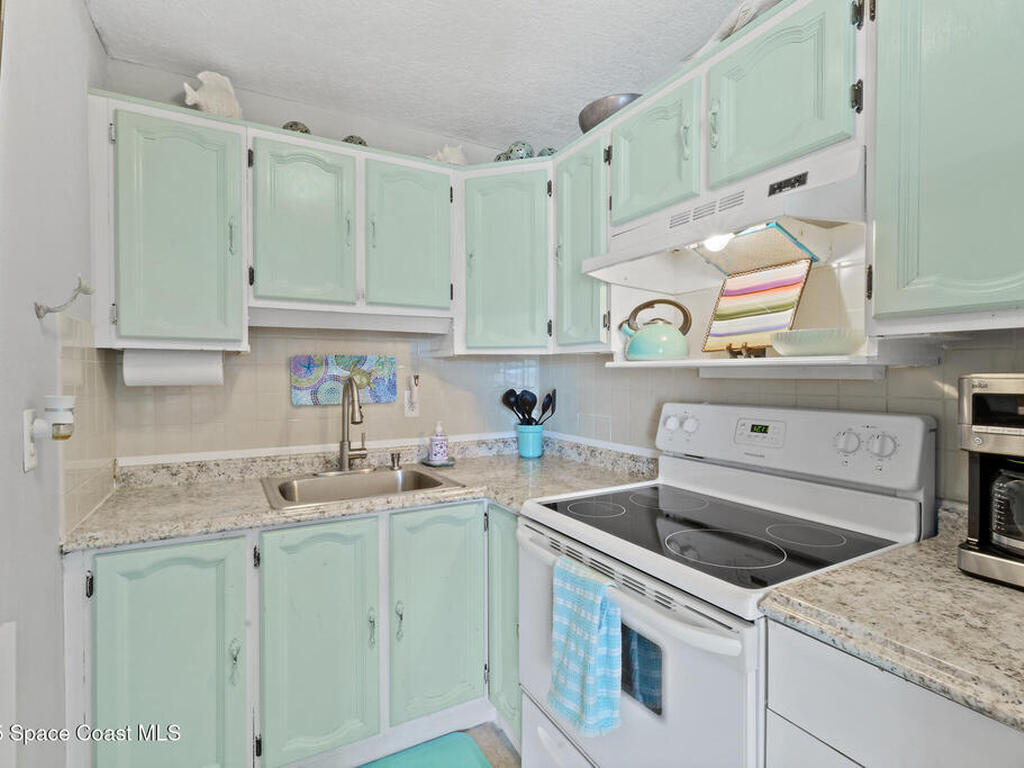 425 Harrison Avenue, Cape Canaveral, FL 32920