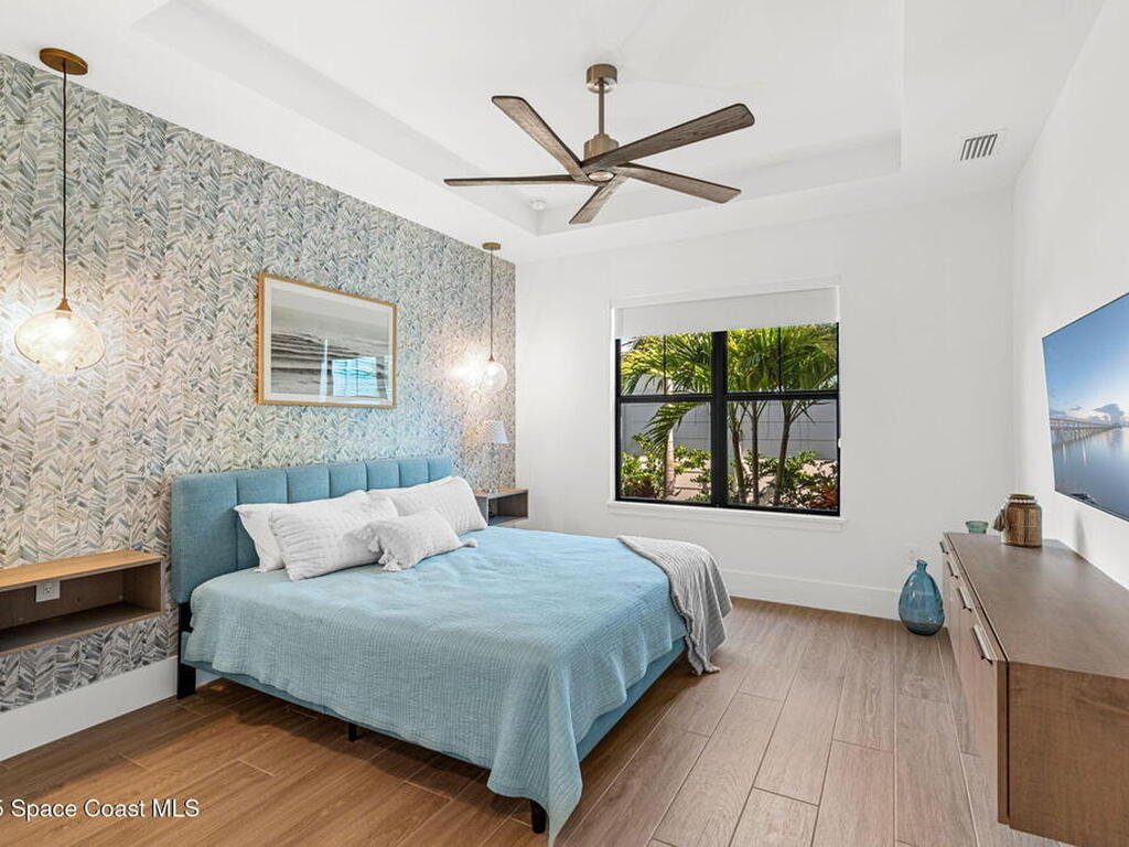 2021 S Orlando Avenue, Cocoa Beach, FL 32931