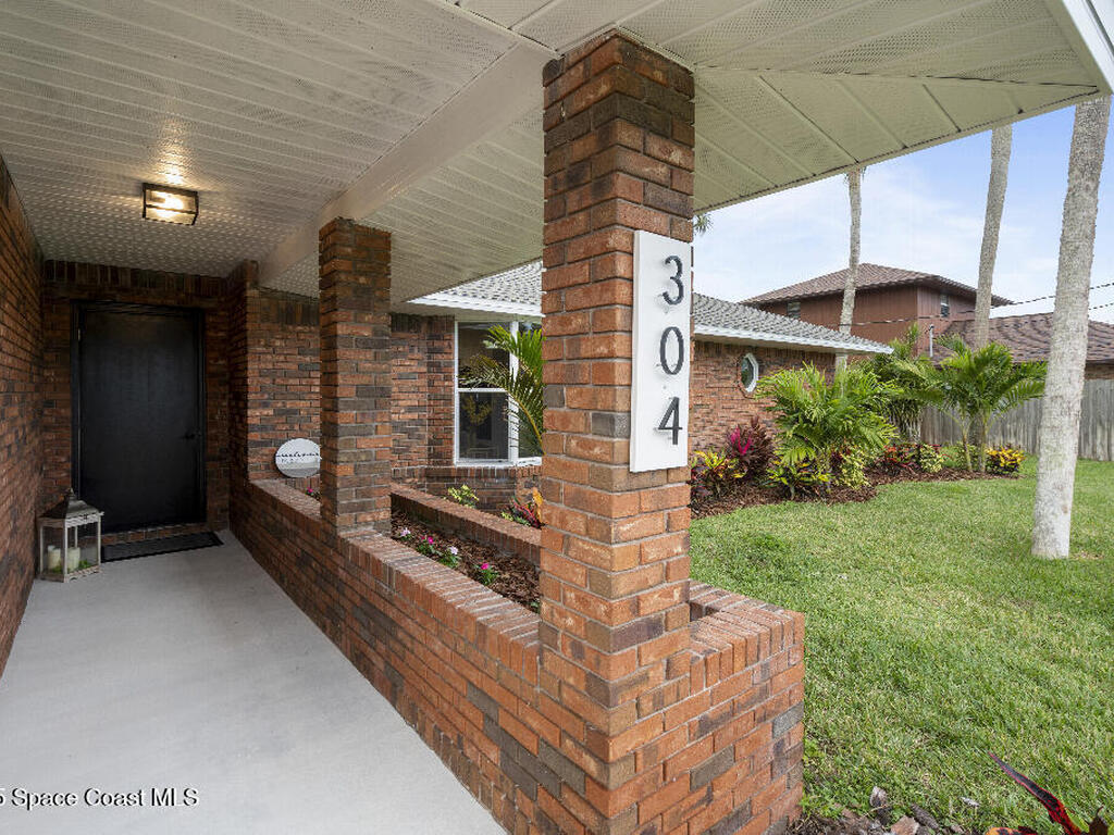 304 Arrowhead Lane, Melbourne Beach, FL 32951