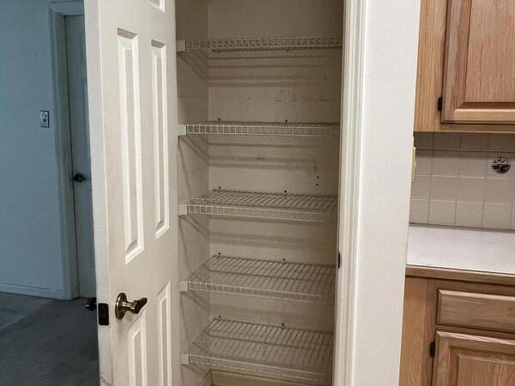 1805 Whispering Oaks Circle, Melbourne, FL 32934